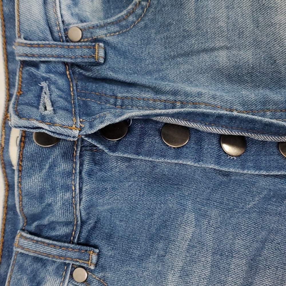 Easel Los Angeles Distressed Denim Shorts High Rise NWT Size Small Button Fly - Picture 11 of 11